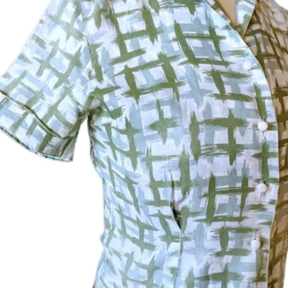 Green Print 1960s Vintage Fitted Short Sleeve Nylon Blouse Button Front - Picture 8 of 11